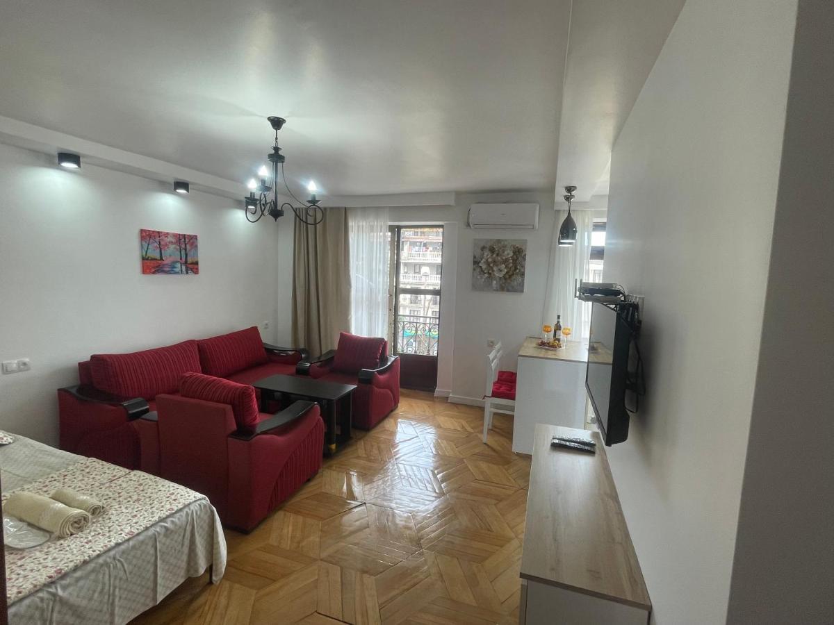 Apartment 2 Minutes From The Sea Batumi Exteriér fotografie